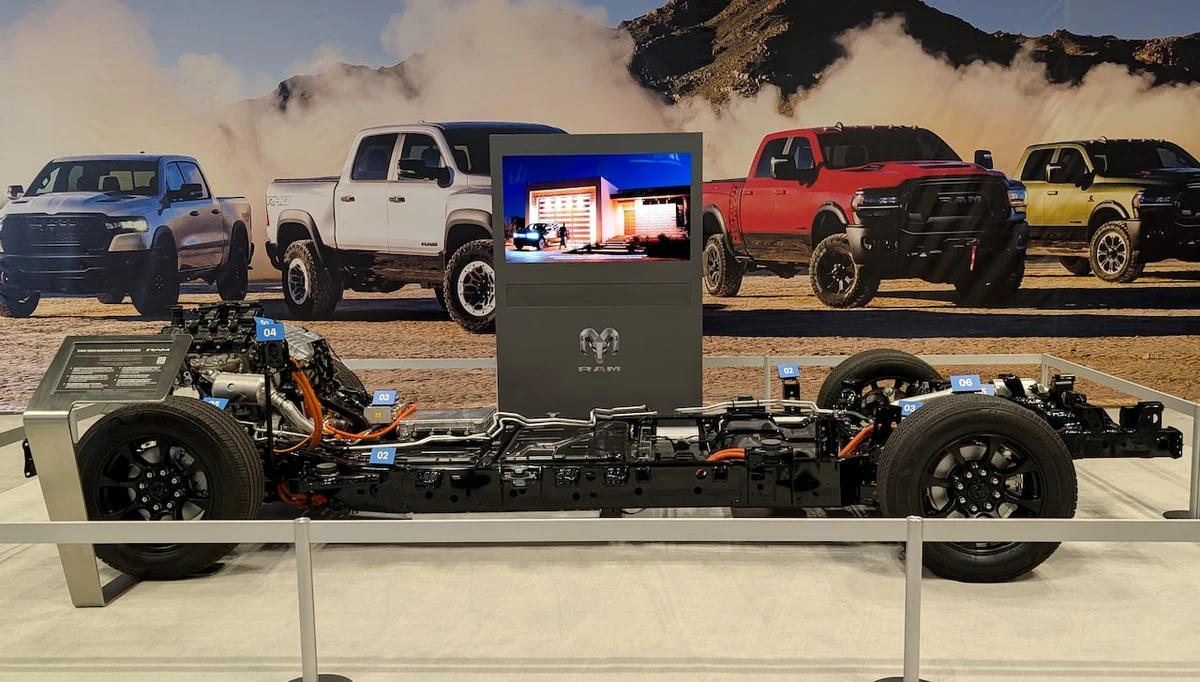 Ram 1500 Ramcharger EREV Şasi ve Güç Ünitesi Kesiti