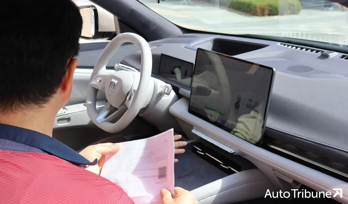 Buick Elektra E7 Türkiye Yoluunda: Trüm Detayları ve Şarj Maliyetleri Sızdı - İç Mekan ve Kokpit Teknolojisi