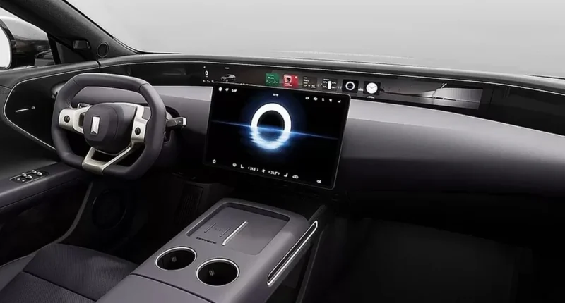 35.4 İnç Ekranlı Yeni EREV SUV Tantıldı: Tasarımıyla Tesla'yı Solluyor!