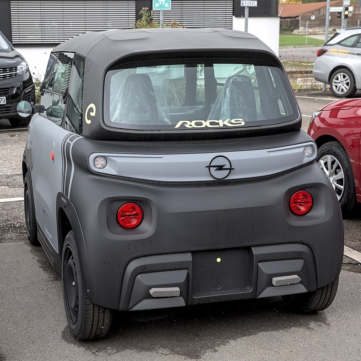 Opel Rocks-e Elektrikli Mikro Sehir Araci