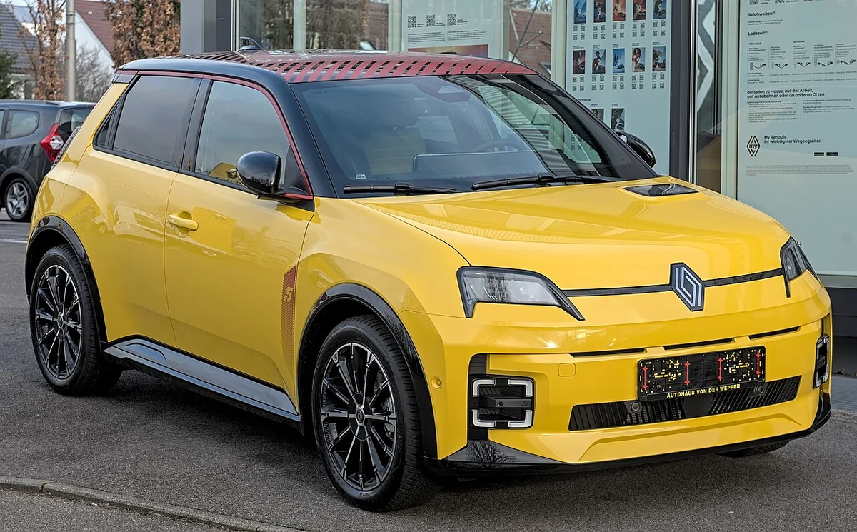Renault Twingo E-Tech ve Renault 5 Elektrikli Şehir Otomobili